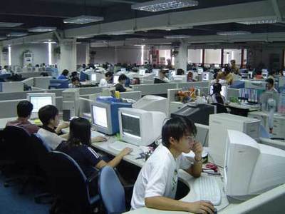 技术前沿的隐痛 通讯设备研发行业的职业健康挑战